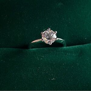 Elegant Silver Women's Ring